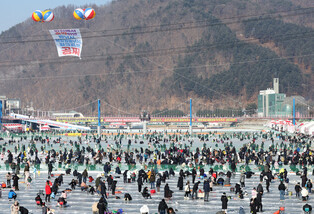 Ice fishing festival