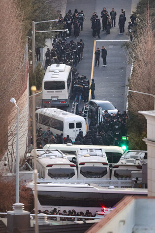 Investigators begin 2nd attempt to detain Yoon