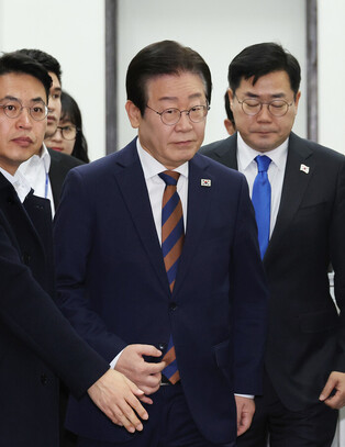 Main opposition party's chief