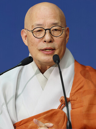 Largest Buddhist sect's leader