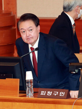 Yoon attends hearing of impeachment trial