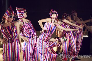 앰비규어스댄스컴퍼니, 콜드플레이 영상 프로젝트 참여