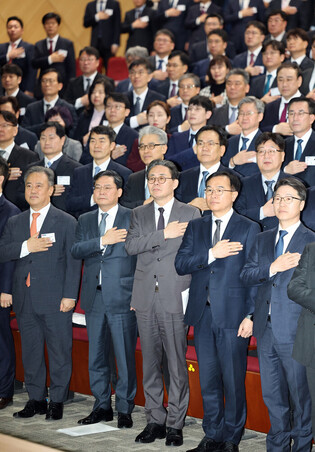 Tax office holds meeting of regional offices' heads