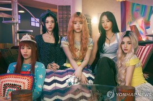 뉴진스 "새 이름 공모, 절대 안돌아가"…어도어 "중대 계약위반"(종합)