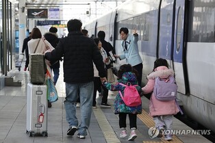 "귀성객 몰리기 전 미리 떠납니다"…설 연휴 민족 대이동 시작