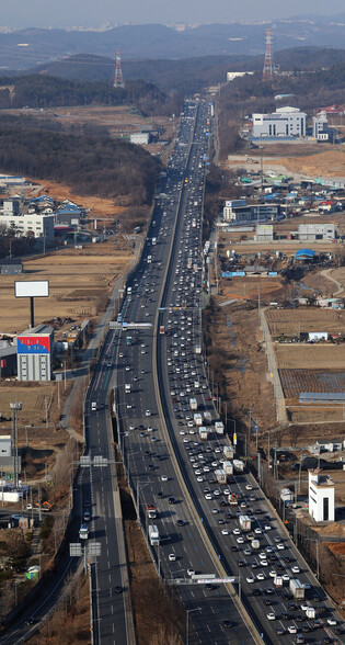 Traffic ahead of holiday