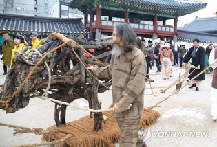 [줌in제주] '6월의 입춘굿'…일제가 찍은 탐라국입춘굿 사진 12장