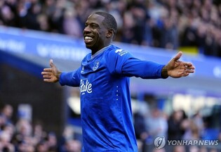 '10초18!'…에버턴 두쿠레, EPL 역대 네 번째로 빠른 골