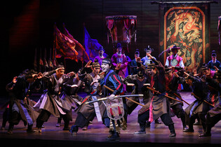 Press Call Photos from Musical 'The Last Empress'