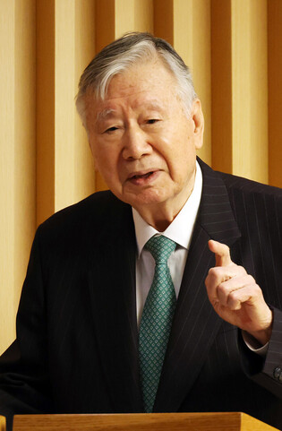 Builder offers employees 100 mln won per birth