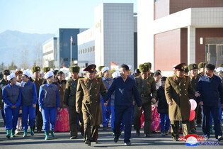 N.K. soldiers involved in constructing regional factories