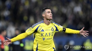 호날두, 40세 첫 경기서도 골 맛…사우디서 공식전 5경기 연속골