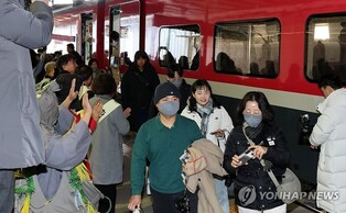 "기차 타고 강릉 관광 오세요" 강릉시, 부산역서 홍보