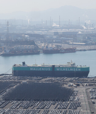 Trump announces 25 pct tariffs on all steel, aluminum imports