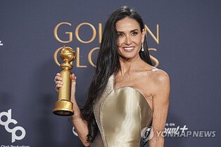 美 아카데미 2주 앞…데미 무어 생애 첫 여우주연상 품을까