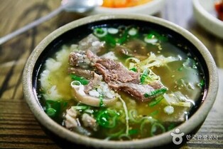 Choi Man-soon's Medicinal K-Food: Bone Soup Full of Love