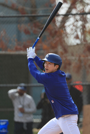 Kim Hye-seong at MLB spring training