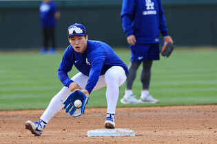 Kim Hye-seong at MLB spring training
