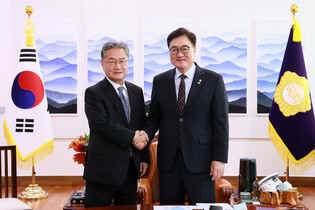 Parliamentary leader meets acting U.S. envoy