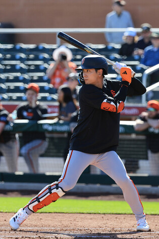 Lee Jung-hoo at MLB spring training