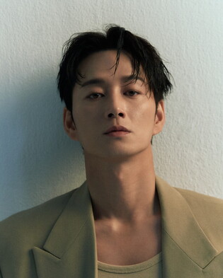 Photos of Actor Lee Hyun-wook from Epic Kdrama 'The Queen Who Crowns'