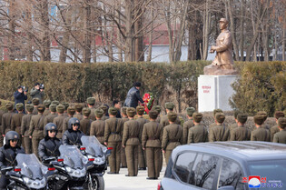 N.K. leader inspects military academy