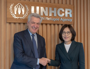 S. Korean vice FM meets U.N. refugee chief
