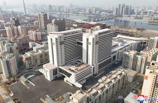 N.K. leader inspects general hospital