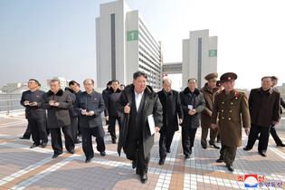 N.K. leader inspects general hospital