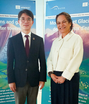 S. Korean environment minister meets UNESCO assistant chief