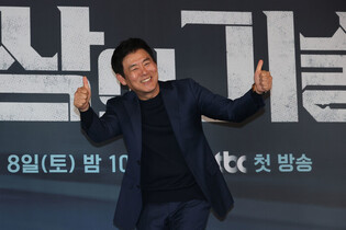 S. Korean actor Sung Dong-il