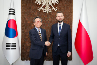 S. Korean FM meets Polish defense chief