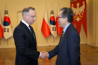 S. Korean FM meets Polish president