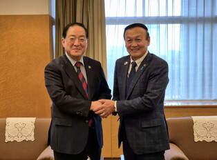 Mayors of S. Korean, Japanese cities