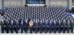 Acting president at Air Force Academy's graduation ceremony