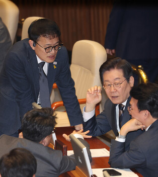 Main opposition party's chief