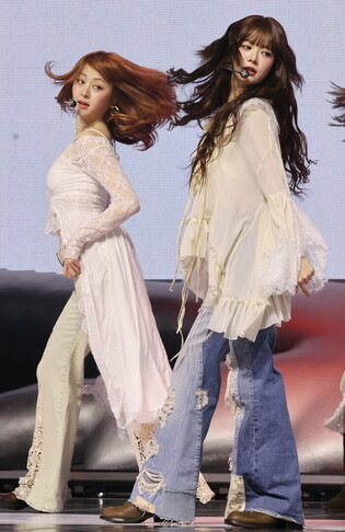 S. Korean girl group Le Sserafim