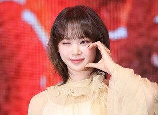 S. Korean girl group Le Sserafim