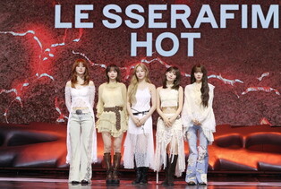 S. Korean girl group Le Sserafim