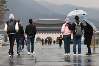 Rainy morning in Seoul