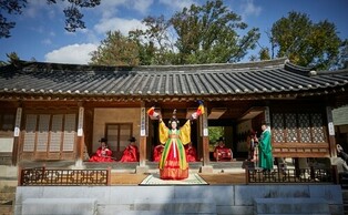 Beauty of Traditional Dance, Gugak at Korea’s 4 Palaces