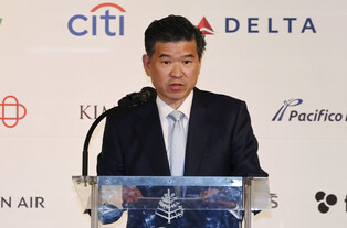 Acting U.S. envoy meets AMCHAM officials