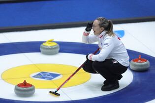 S. Korea-Canada match at women's curling worlds