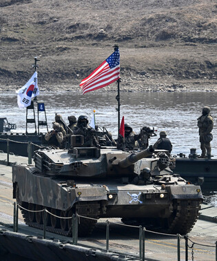 S. Korea-U.S. river-crossing drill