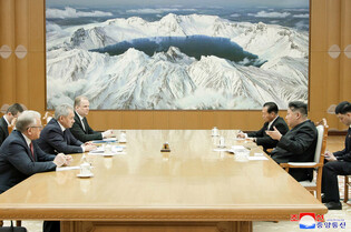 N.K. leader meets Russia's top security official
