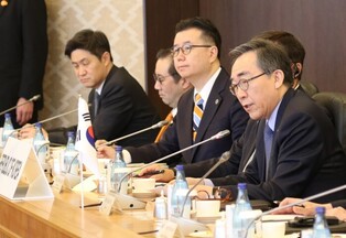 S. Korea-Japan-China talks in Tokyo