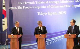 S. Korea-Japan-China talks in Tokyo