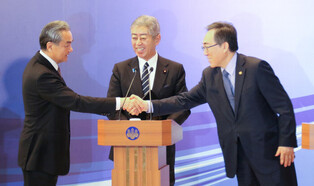S. Korea-Japan-China talks in Tokyo