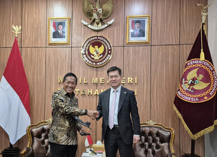 Arms agency head meets Indonesian deputy defense chief