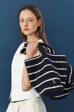 LF 헤지스, 아이코닉 니트백 출시…"액세서리로 제품군 확장"